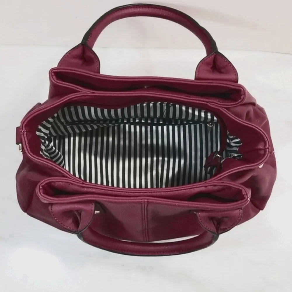 Pink Purse - Picture 2 of 5